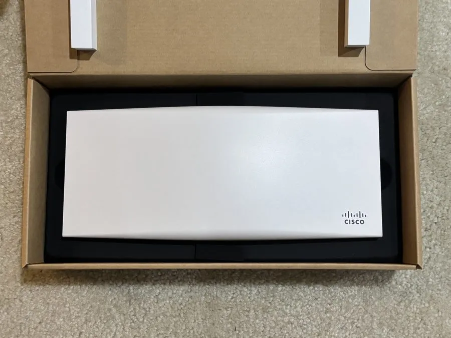Точка доступа Wi-Fi Cisco Meraki MR56 WiFi 6 Indoor Wireless Access Point UNCLAI