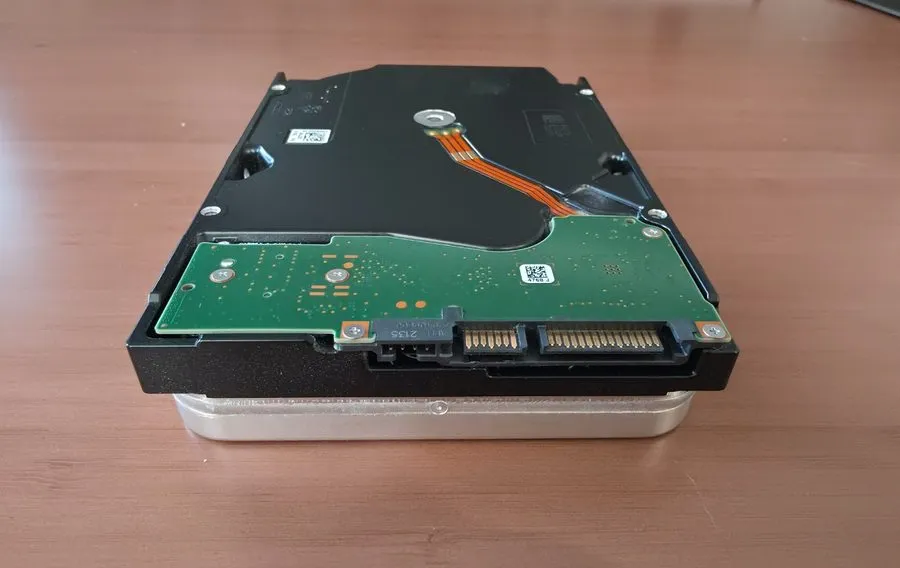 Жёсткий диск SEAGATE HSMR: 18TB X20Z 3.5" SATA Enterprise HDD ST18000NM013J — фото лота 1