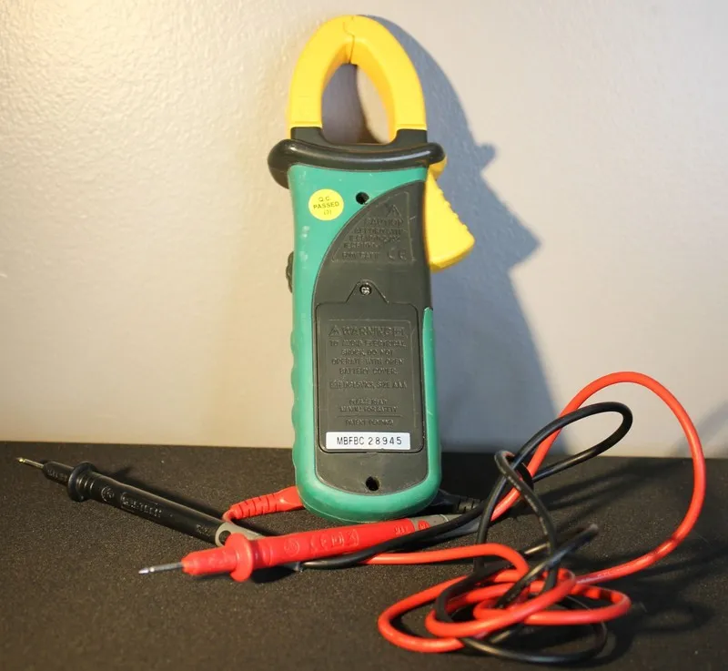 Тестер MASTECH Professional MS2108A 4000 Counts AC DC Current Clamp Meter Backli — фото лота 1