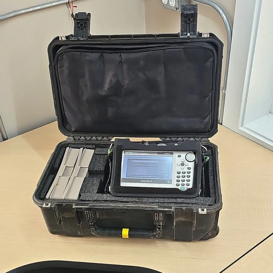Анализатор Anritsu S331L : Cable and Antenna Analyzer, 4GHz