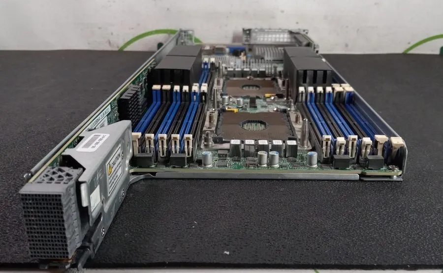 Сервер Supermicro Model Number # X11DPT-B-G6-NI22 Server Compute Node — фото лота 2