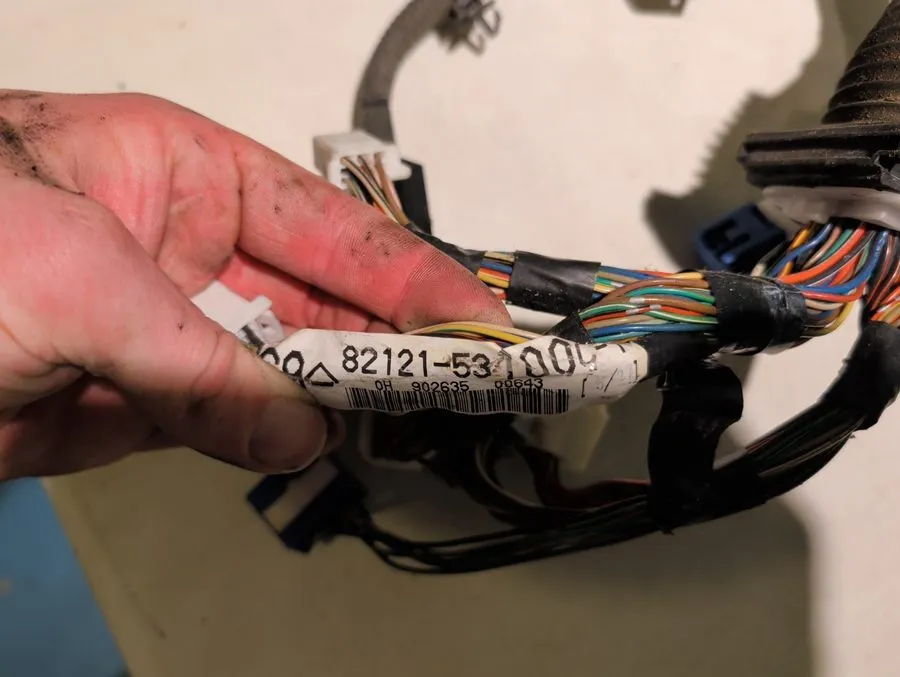 Электродвигатель 2001-2002 Lexus Is300 Main Engine Motor Wire Harness 82121-5310 — фото лота 2