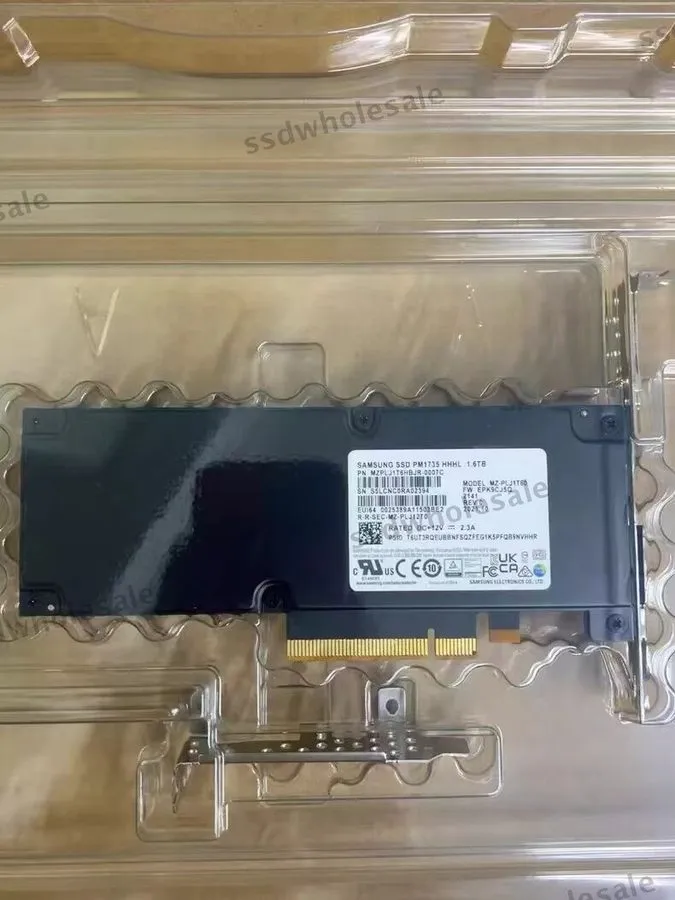 SSD-накопитель Samsung PM1735 1.6TB SSD PCIe 4.0 NVMe HHHL MZPLJ1T6HBJR-00007C M