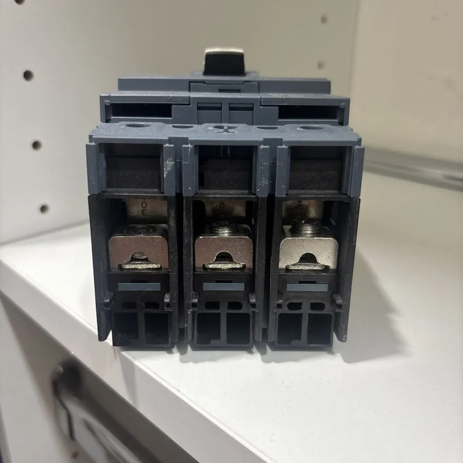Автоматический выключатель 1 Siemens 3VA4130-5ED34-0AA0 480V 3-Pole Circuit Brea — фото лота 4