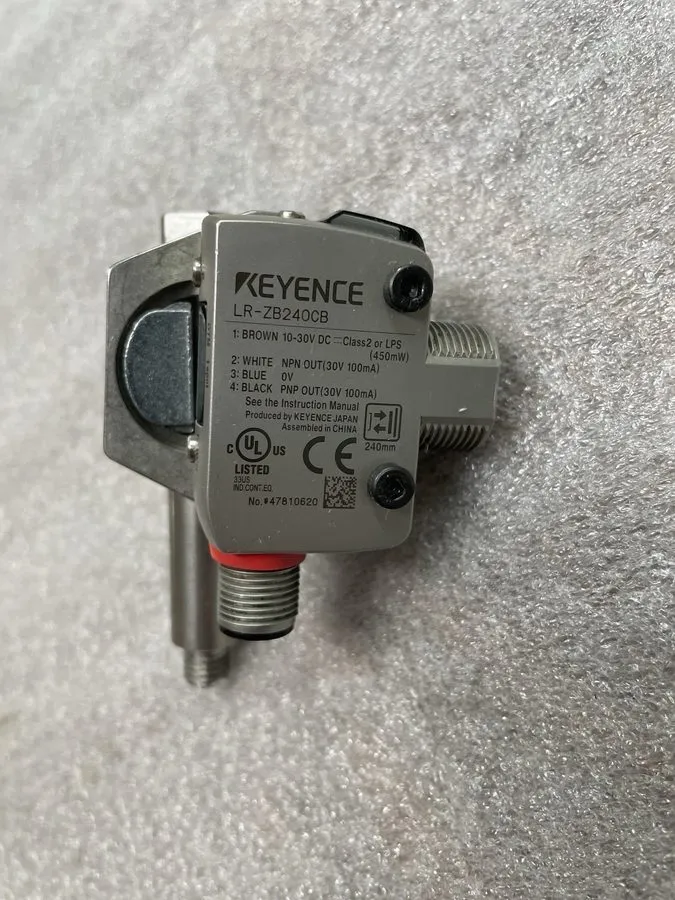 Датчик Keyence LR-ZB240CB Laser Sensor Free / F