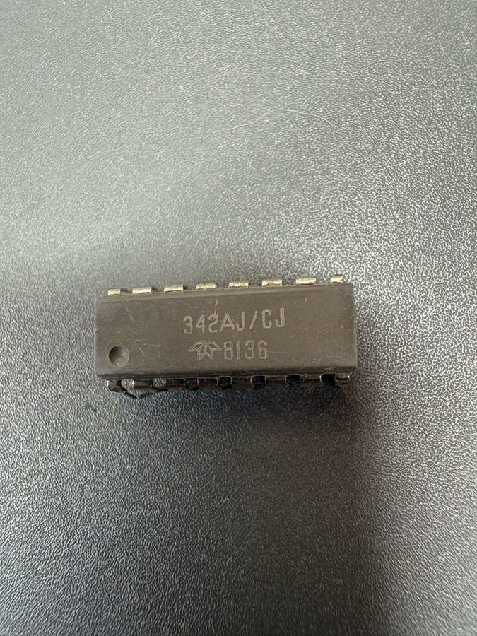 Микросхема 10x SN74342AJ Texas Instruments TTL Logic IC DIP-16 Vintage 74 Series