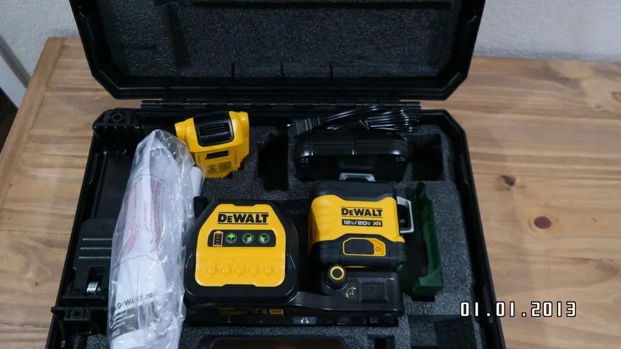 Нивелир DEWALT DCLE34030G Rotary Laser Level