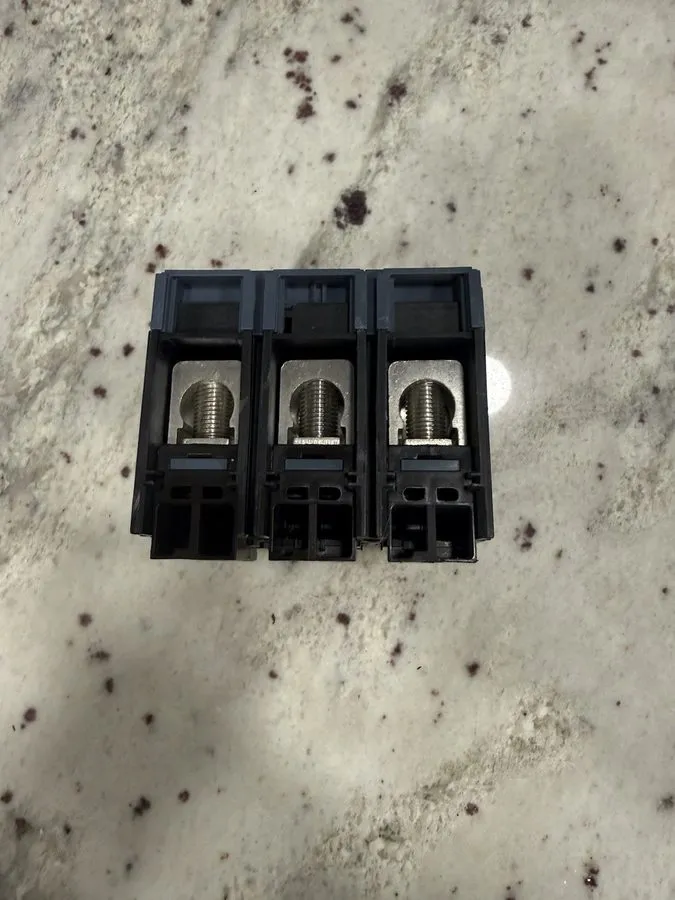 Автоматический выключатель 3VA4170-6ED34-0AA0 SIEMENS 3 POLE 70A 480V 65kA CIRCU