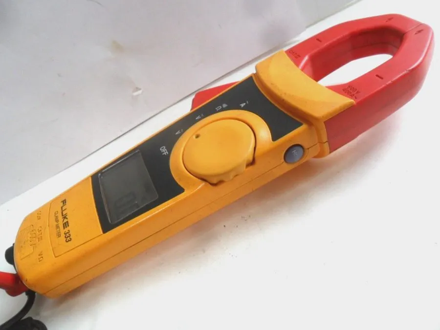 Тестер Fluke 333 TRMS Digital Handheld Clamp Meter With Case — фото лота 1