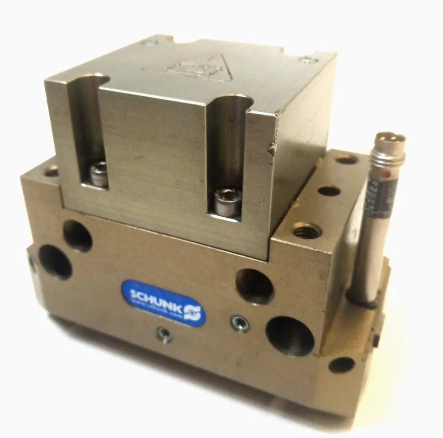 Робот Schunk PGN100/1AS 2 Jaw Parallel Gripper 370402