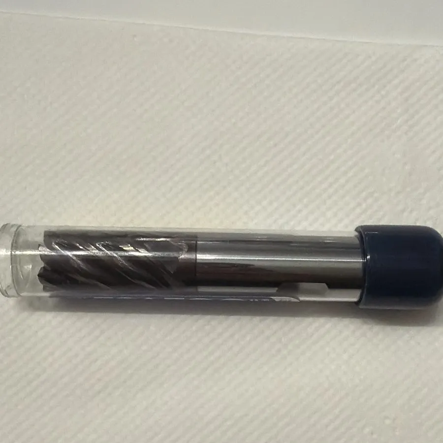 Режущий инструмент Kennametal 2" End Mill 6-Flute Carbide Tipped Radius 0.375" L