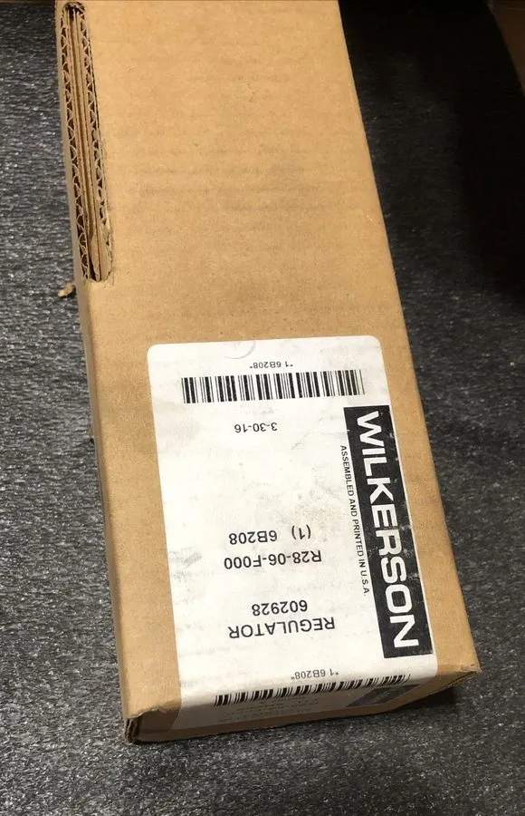 Трубопроводная арматура Wilkerson R28-06-F000b Air Pressure Regulator, 3/4" Pipe