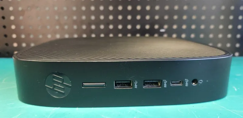 SSD-накопитель HP t640 Thin Client SFF Desktop Ryzen R1505G 8GB DDR4 256GB SSD W