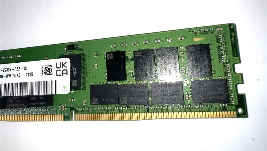 Модуль памяти 32GB SKHynix 2Rx4 PC4-2933Y ECC Registered Server RAM HMA84GR7DJR4