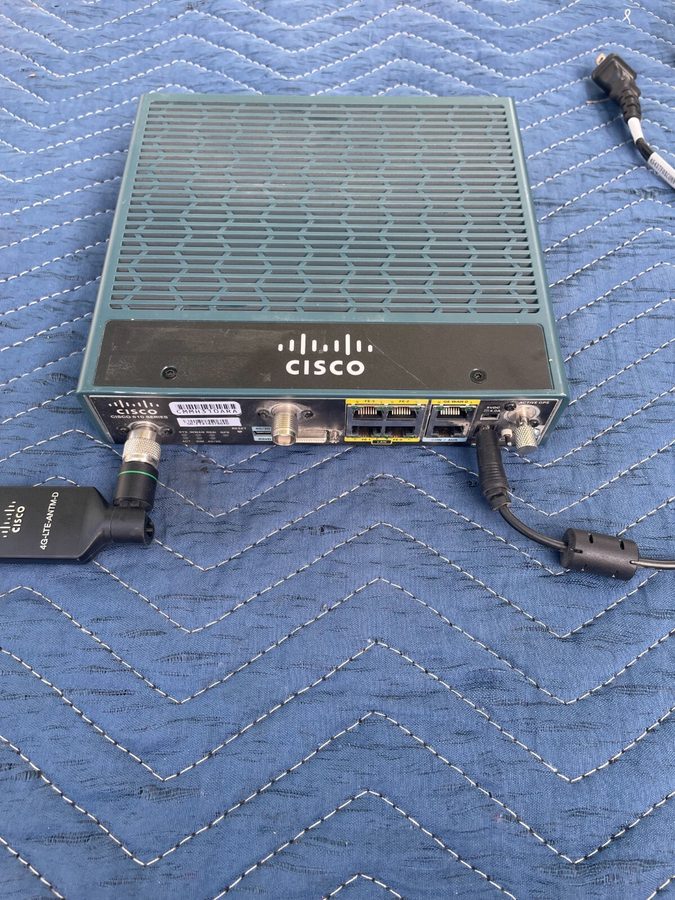 Маршрутизатор Cisco 819 1-Port 10/100 Wired Router (C819G-4G-A-K9)