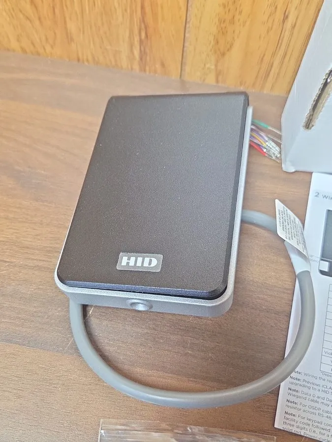Оборудование видеонаблюдения HID Signo 40NKS-02-000000 er 40