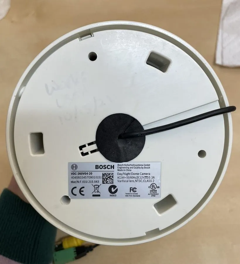 Камера x Bosch VBN-5085-C21 AN 5000 960H Indoor WDR Box Analog Camera No Lens