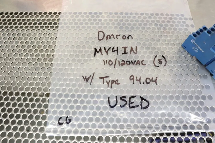 Реле Omron MY4IN 110/120VAC (S) Relay W/ Finder Type 94.04 Socket — фото лота 1