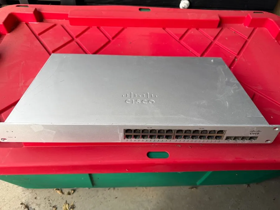 Коммутатор Cisco Meraki MS220-24P 24-Port PoE Gigabit Managed Switch Rackmount G