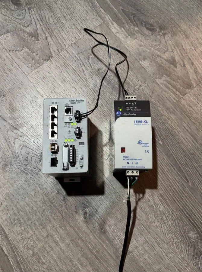 Коммутатор Allen Bradley 1783-BMS06SA Stratix 5700 Ethernet Switch