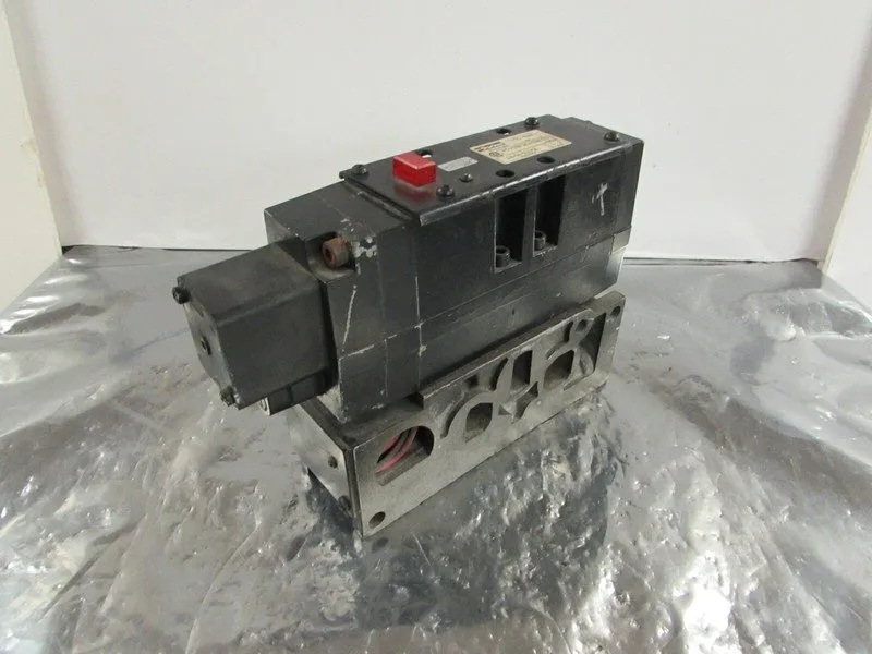 Пневмораспределитель PARKER PNEUMATIC DIRECTIONAL VALVE 120 VAC 6.2 WATTS 4510BF