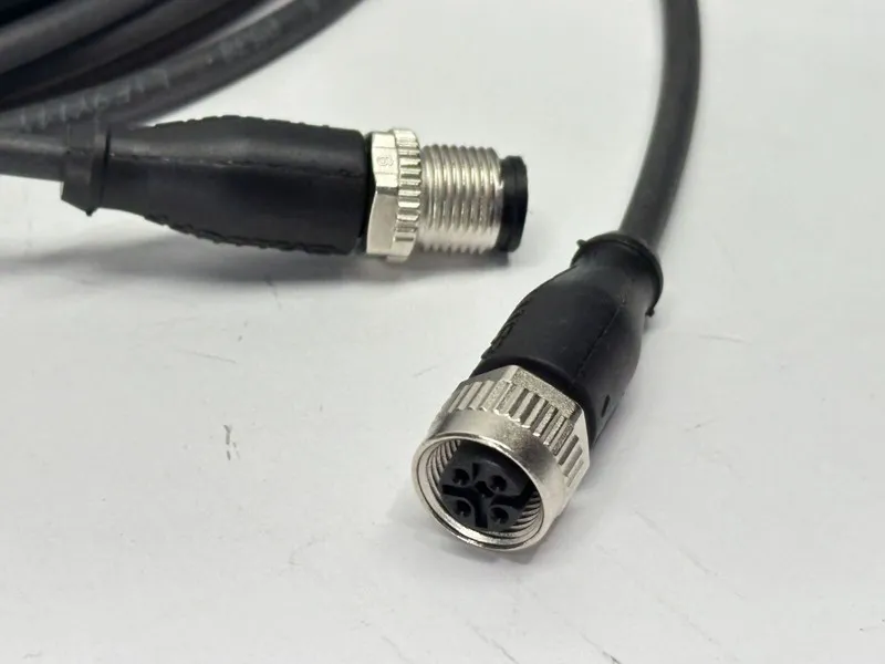 Соединительный кабель Balluff Double Ended Cordset BCC06WR M415-M414-3A-304-PX04
