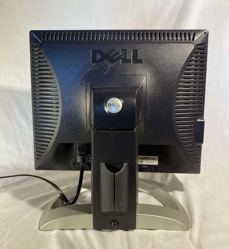Монитор Dell UltraSharp 1905FP 19" LCD Monitor 1280x1024 DVI-D VGA Black/Silver — фото лота 2
