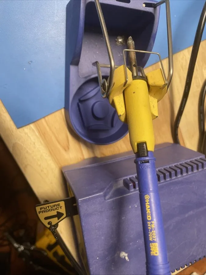 Паяльная станция Hakko FX-951 Soldering Station with FM-2027 70W Soldering Iron  — фото лота 2