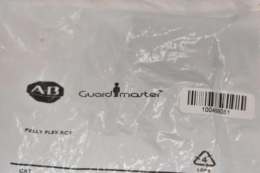 Реле безопасности 440G-A27143 Allen-Bradley Guardmaster Safety Switch — фото лота 2