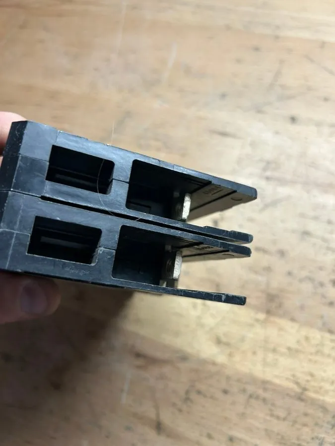 Автоматический выключатель Siemens SA1E025 Sentron 25 Amp Circuit Breaker ED42B0