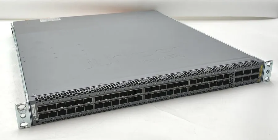 Трансивер Juniper QFX5100-48S-3AFO 48-Port Fibre Channel Switch w/ 2 PSUs