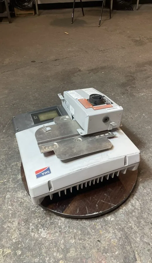 Инвертор SMA SB4000TL-US-22 Grid-Tie Solar Inverter w/ Mounting Plate & Disconne