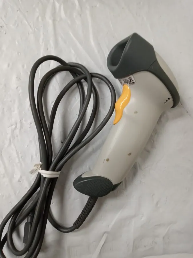 Сканер штрих-кода Motorola Symbol LS2208-SR20001R USB Barcode Scanner 2208