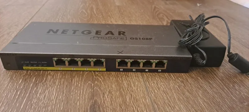 Коммутатор NETGEAR PROSAFE GS108P 8 PORT GIGABIT 4 PORTS POE+ SWITCH 46W