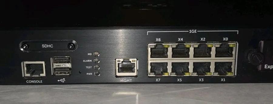 Межсетевой экран SONICWALL NSA 2600 01-SSC-3860 NEVER REGISTERED — фото лота 1