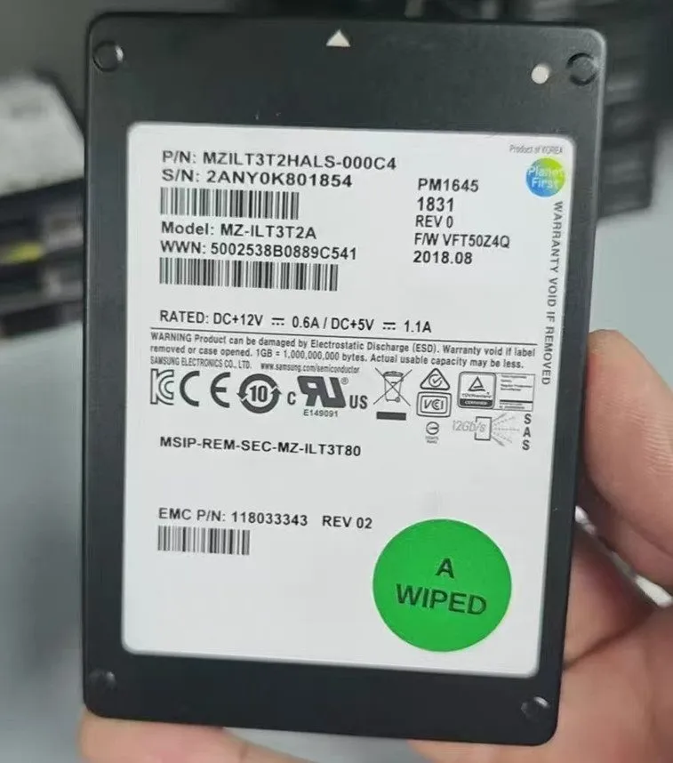 SSD-накопитель SAMSUNG PM1645 3.2TB SSD SAS 12Gb/s MZ1LT3T2HALS-0G4 MZ-1LT3T20 S
