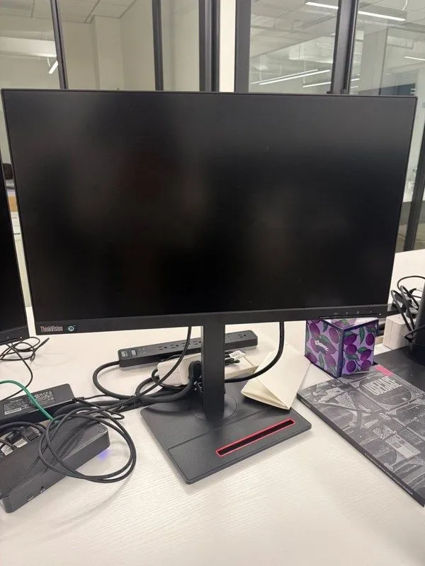 Монитор Lenovo ThinkVision P24q-20 23.8" IPS LED Monitor Raven Black