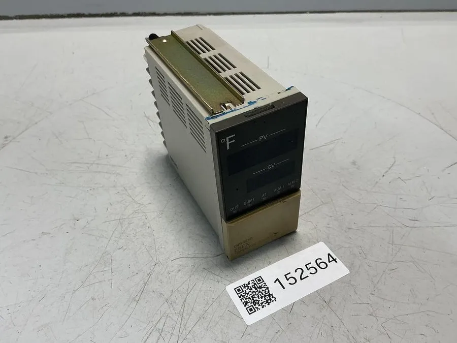 Датчик температуры OMRON E5EX-A-F TEMPERATURE CONTROLLER