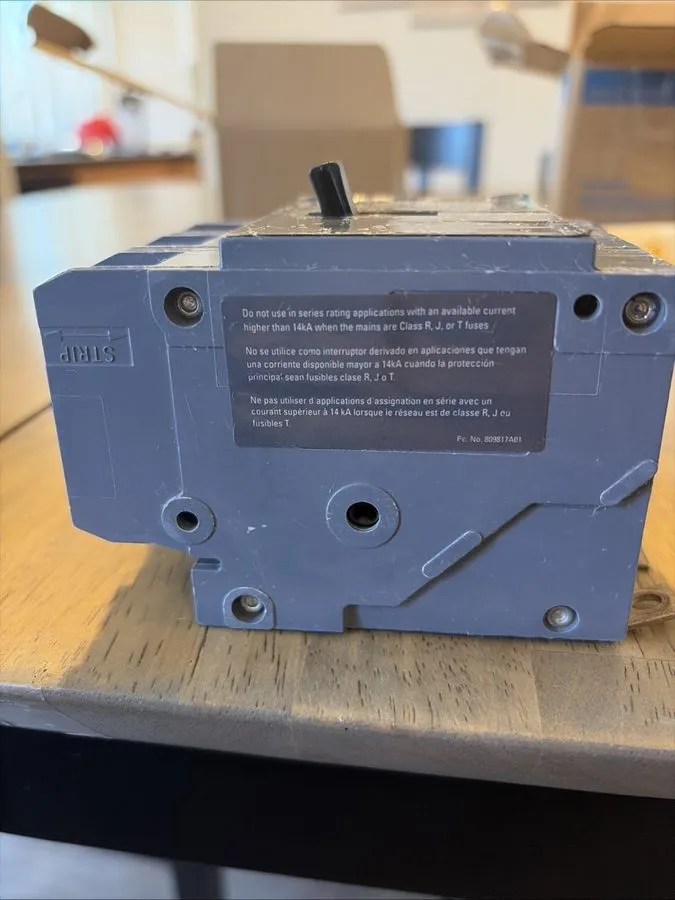 Автоматический выключатель Siemens BQD340 3 Pole 40Amp, 480V Circuit Breaker Bla