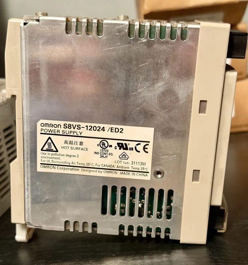 Блок питания Omron S8VS S8VS-12024 DIN Rail Power Supply 24VDC 5A 120W 100-240VA