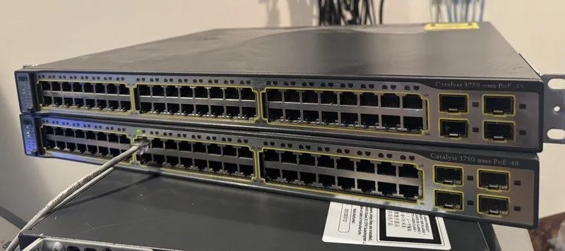 Коммутатор Cisco Catalyst WS-C3750V2-48PS-S 48-Port PoE Switch WS-C3750-48PS-S