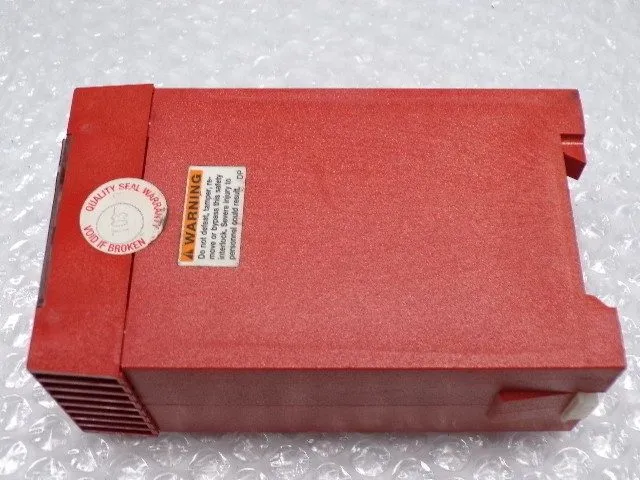 Реле безопасности Allen Bradley MSR15D Safety Relay 440R-M23048 24V AC DC