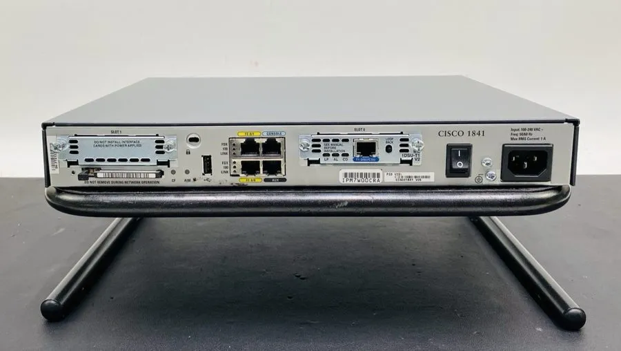 Маршрутизатор Cisco 1841 2-Port 10/100 Wired Router