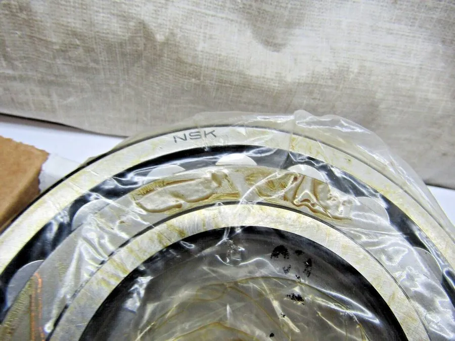 Подшипник NSK 22213CDKE4 C3 65mm X 120mm X 31mm Taper Bore Spherical Roller Bear