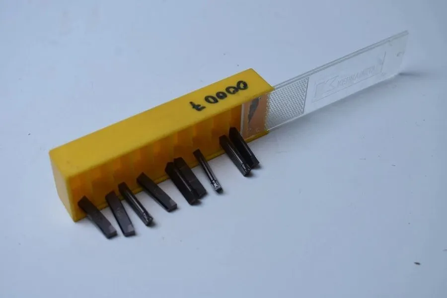 Режущий инструмент KENNAMETAL A4G0305M03U04GMN KCU10 CARBIDE GROOVING INSERT