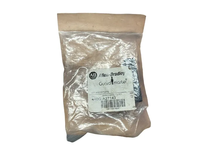 Реле безопасности 440G-A27143 Allen-Bradley Guardmaster Safety Switch — фото лота 1