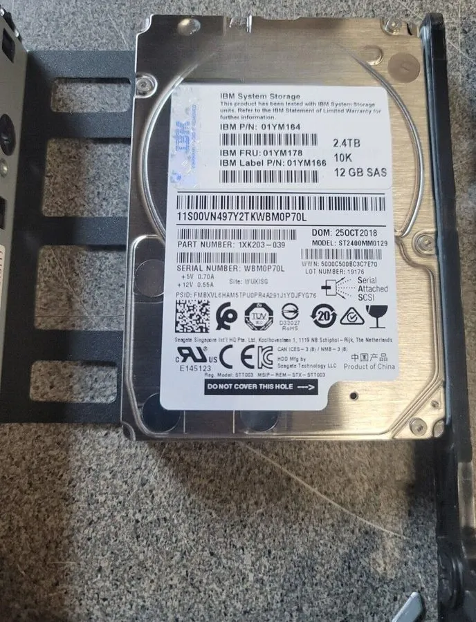 Жёсткий диск IBM 2076 AH75 92F 01YM178 01YM164 01YM166 2.4TB 10K 12GB SAS HDD Ha