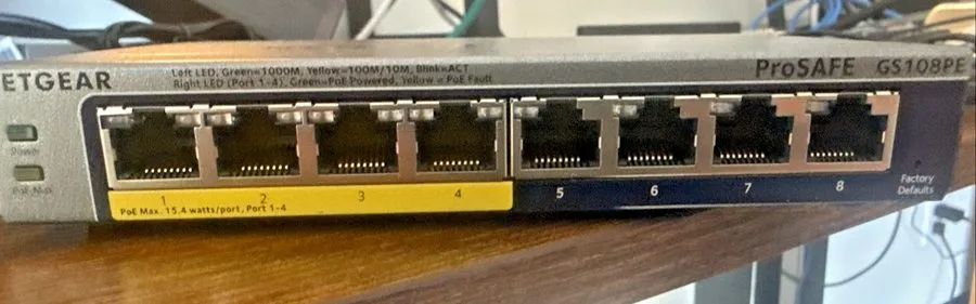 Коммутатор NETGEAR PROSAFE GS108PE V3 8-PORT GIGABIT MANAGED POE SWITCH