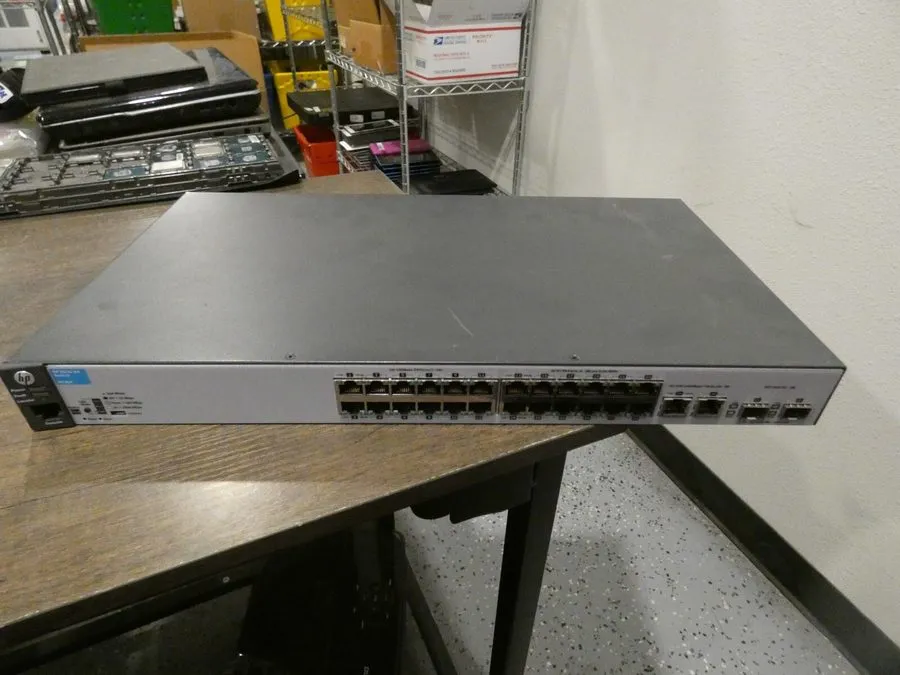 Коммутатор HP J9782A 2530-24 24-Port PoE + Gigabit Ethernet Switch [NW076]