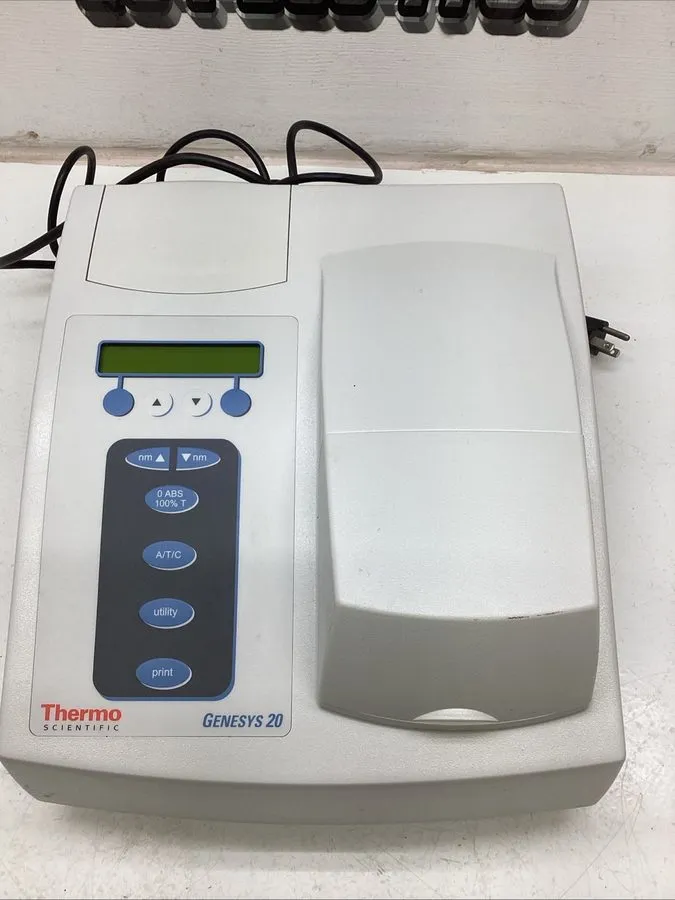 Спектрофотометр Thermo Fisher Scientific Genesys 20 Spectrophotometer 1.0AMPS 40